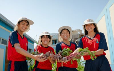 Más de 1,180 estudiantes aprenden sobre agricultura y alimentación saludable a través del programa Huertos Escolares